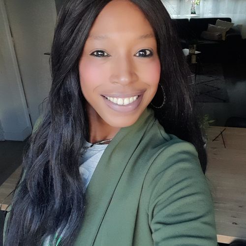 Claudia van Fit & Feminine